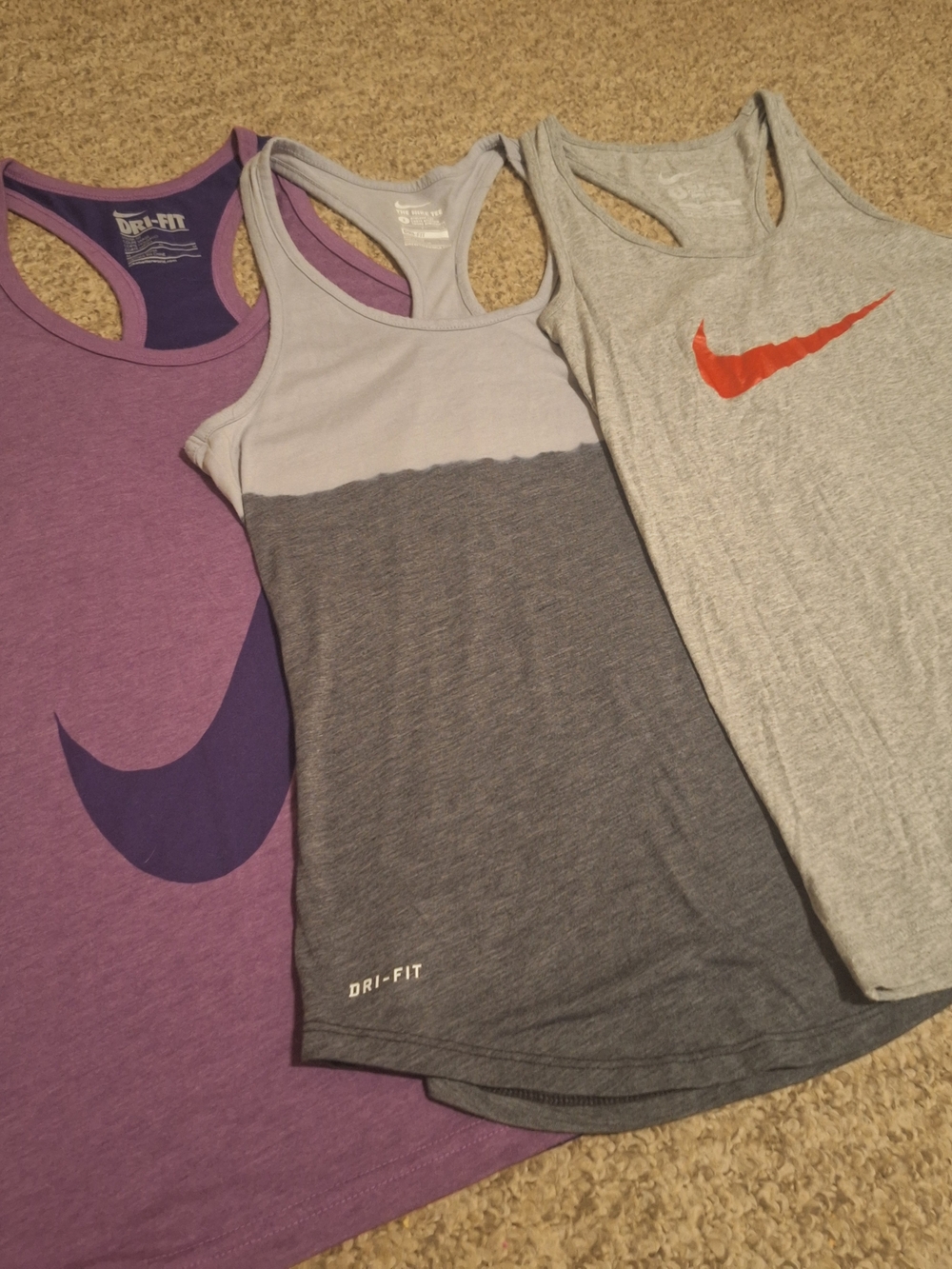 Nike Women’s Grey Racerback Tank Top Lot S/M
